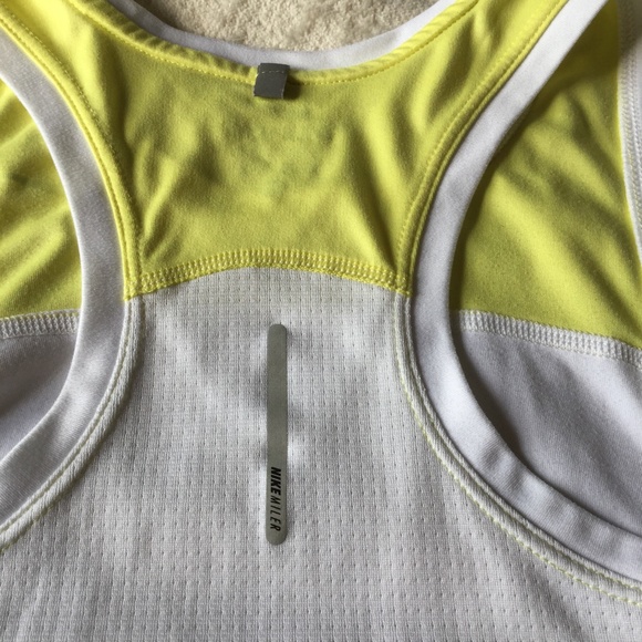 Nike Dri-fit tagless running racerback tank - Picture 5 of 8